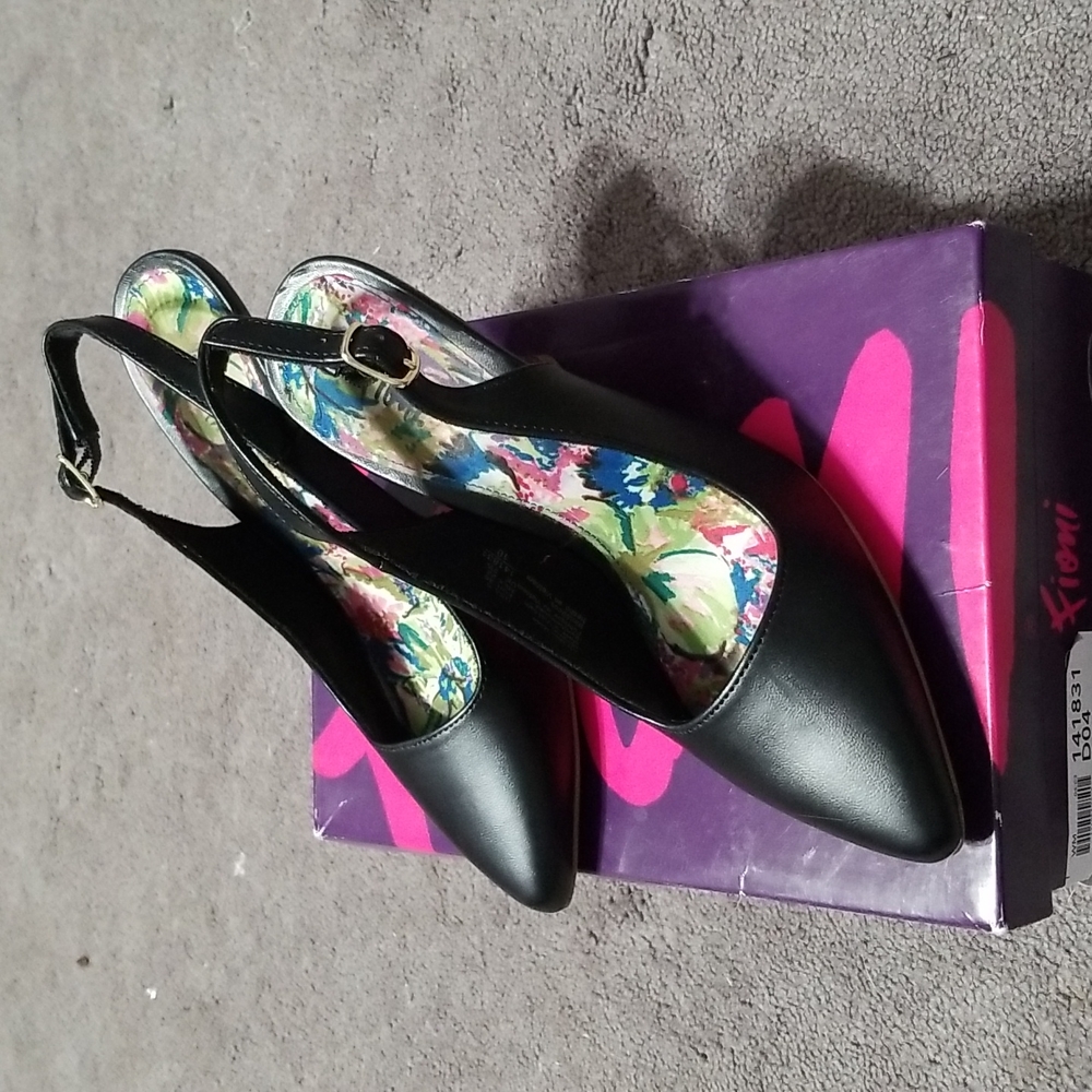 Fioni Melanie Slingback Heels Black Womens Size 5